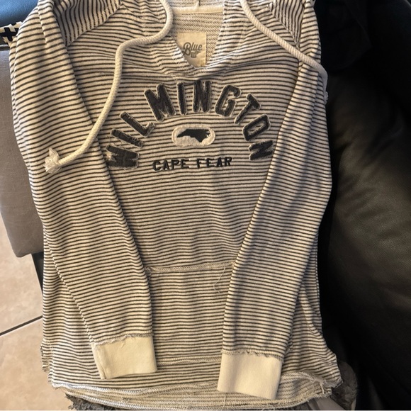 BLUE 84 Sweater, Women's Size Large White Gray, Wilmington , Striped, Hoodie - Picture 3 of 8